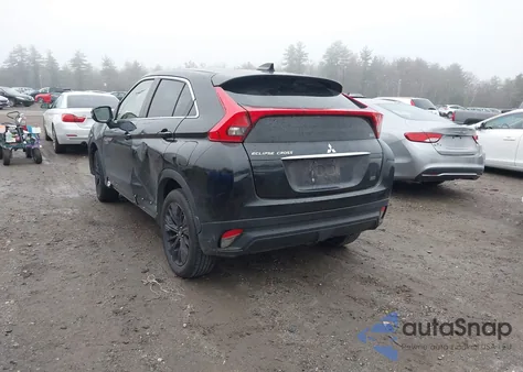 2020 Mitsubishi Eclipse Cross Le 1.5T Awc z USA, uszkodzony, nr VIN JA4AT4AA3LZ027777